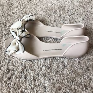 Chinese laundry flats